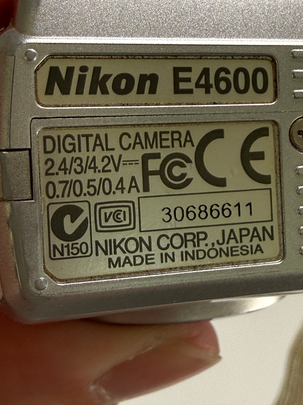 Nikon COOLPIX 4600 E4600 Compact Digital Camera 4MP 3x Zoom Silver