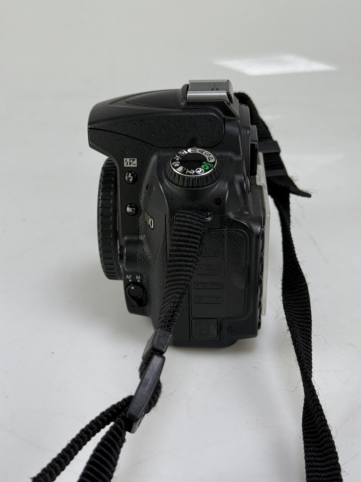 Nikon D90 12.3MP Digital SLR Camera Body