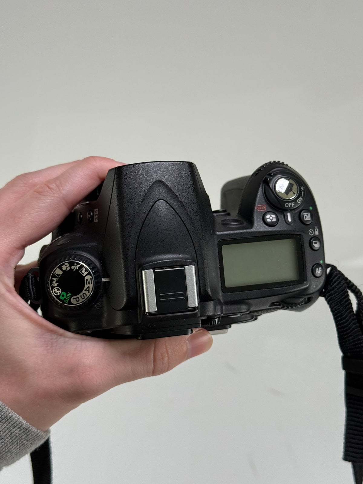 Nikon D90 12.3MP Digital SLR Camera Body