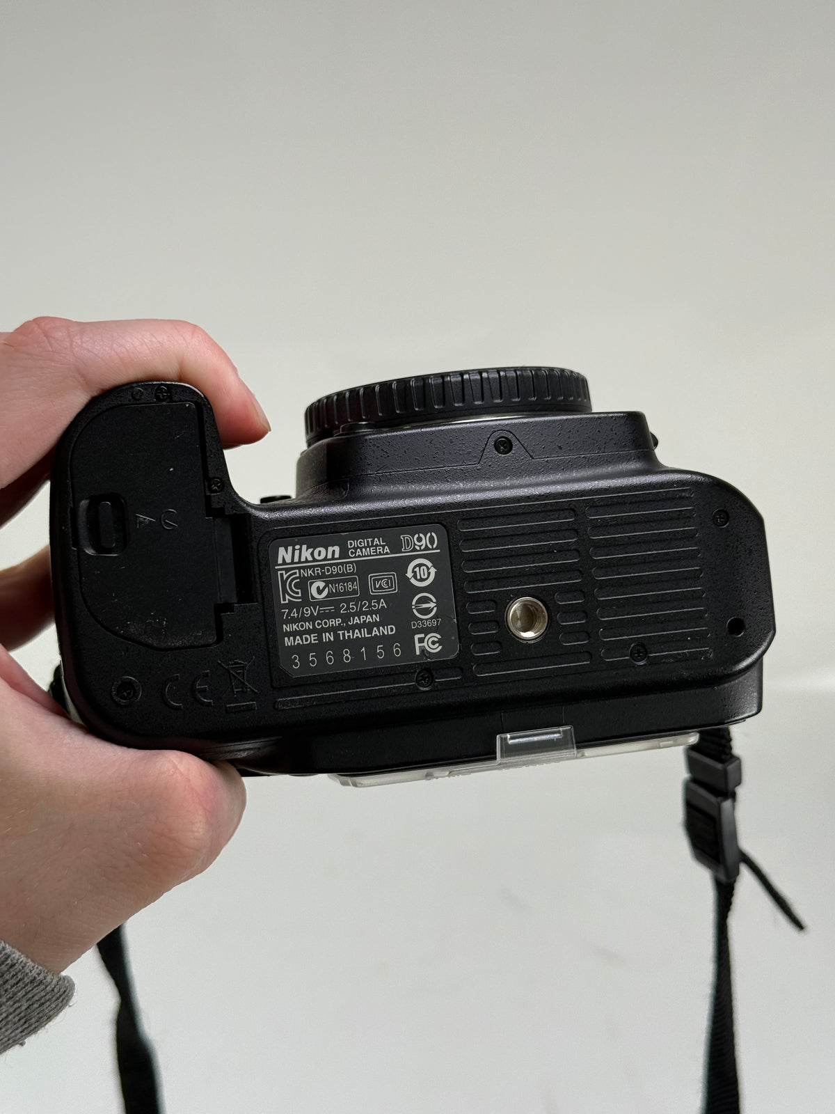 Nikon D90 12.3MP Digital SLR Camera Body