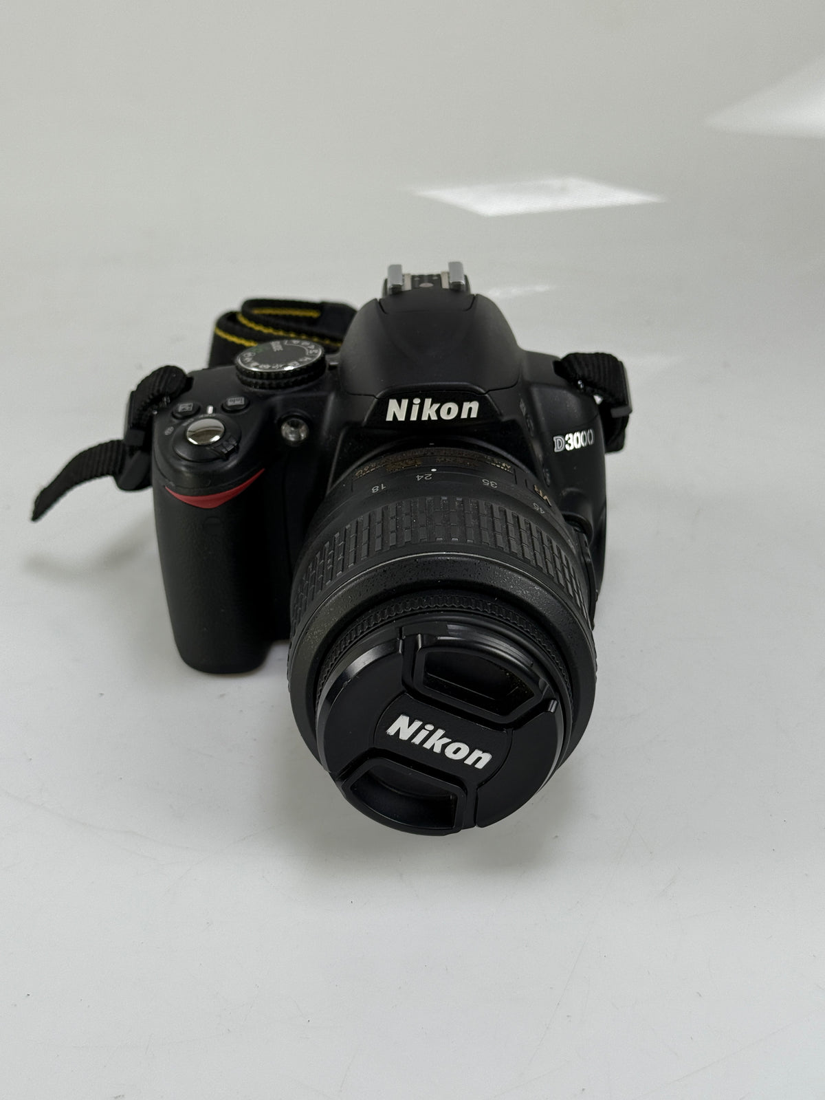 Nikon D3000 10.2MP DSLR Camera w/ 18-55mm lens kit