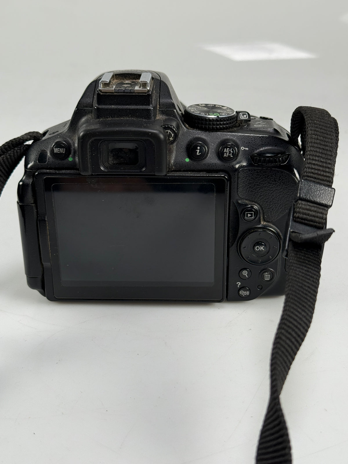Nikon D5300 24.2MP DSLR Camera with 18-55mm VR Lens