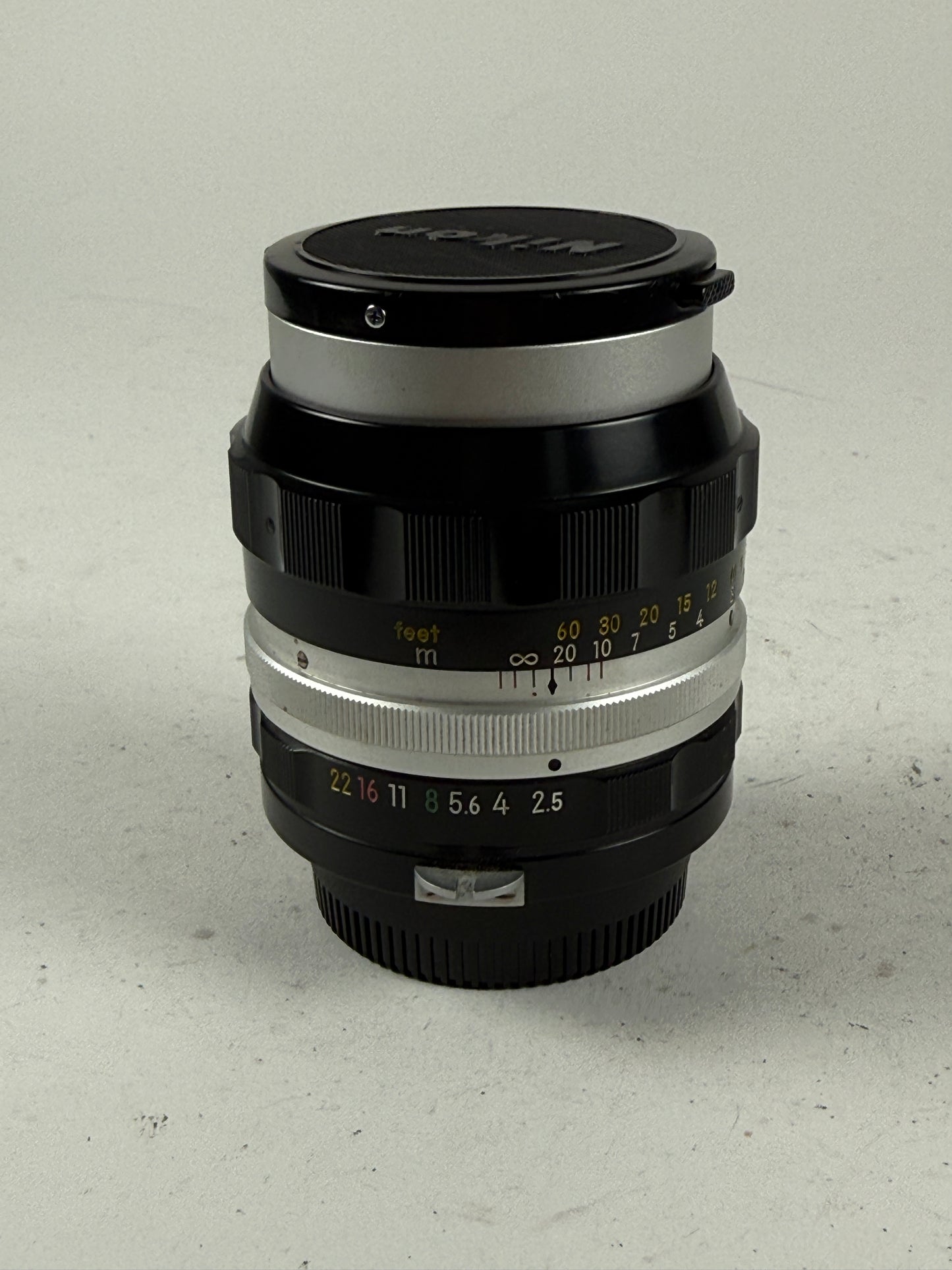 Nikon Nikkor P 105mm f2.5 Non Ai Prime Manual Focus Portrait Lens w/ hood