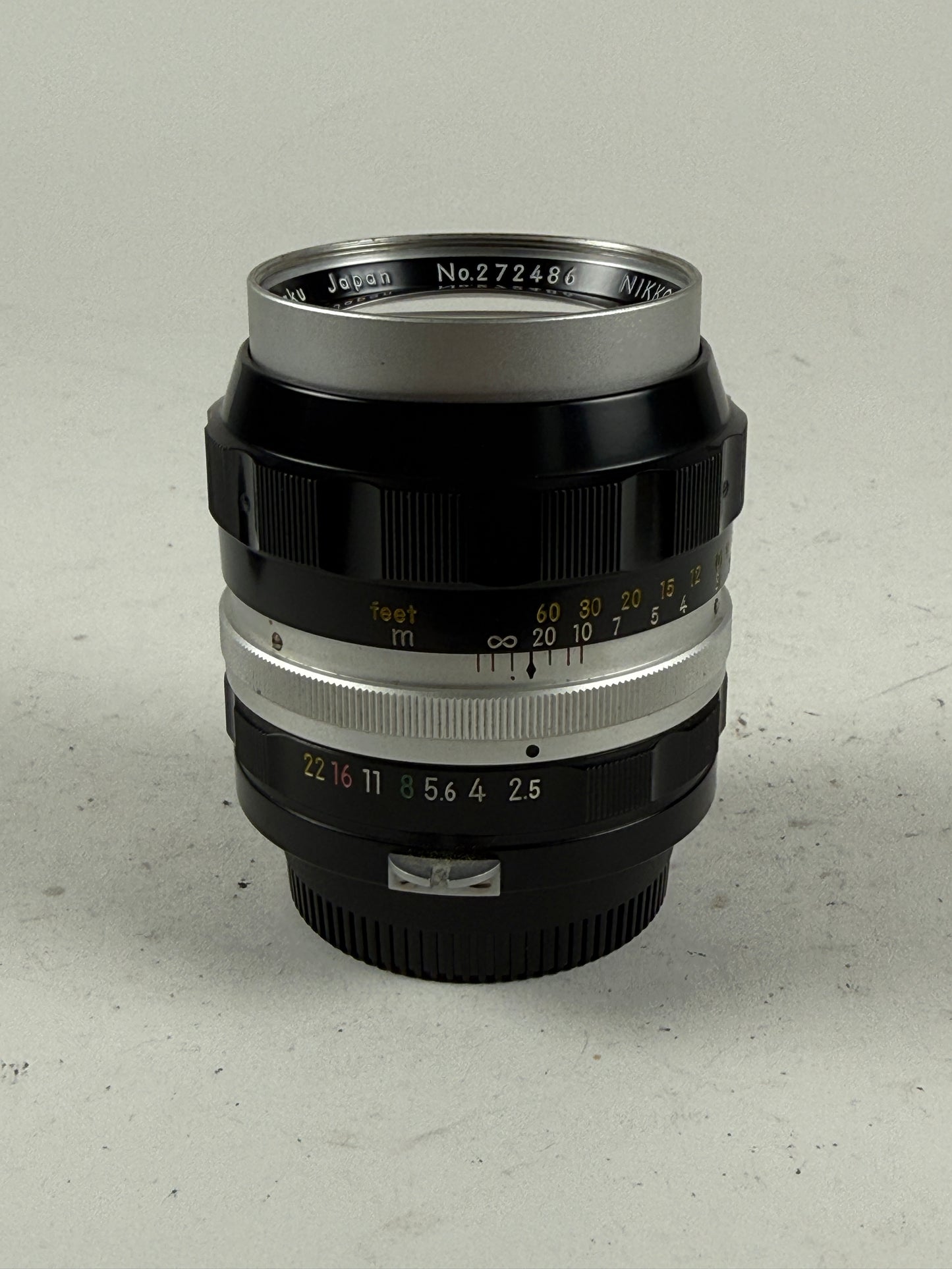 Nikon Nikkor P 105mm f2.5 Non Ai Prime Manual Focus Portrait Lens w/ hood