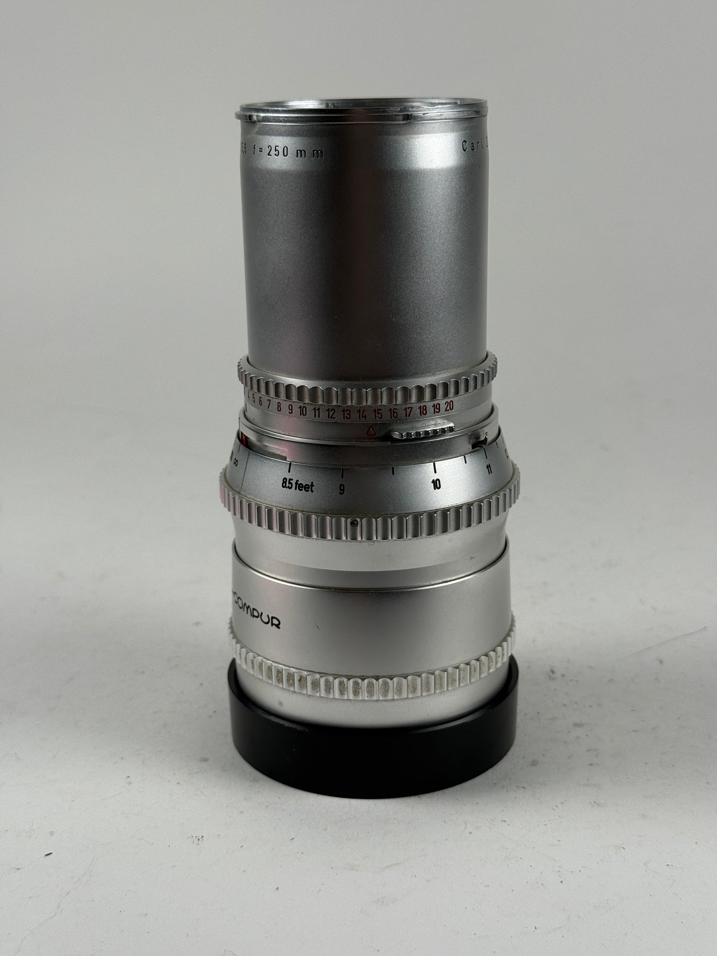 Hasselblad 250mm f5.6 Sonnar C Silver lens