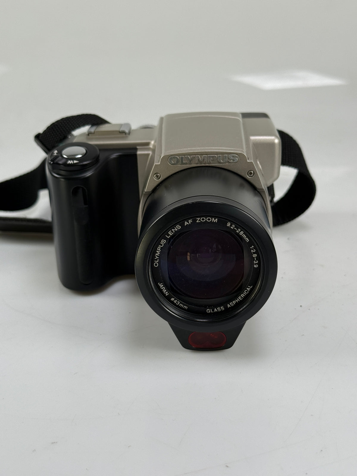 Olympus Camedia C-2500L Digital Camera with 9.2-28mm f2.8-3.9 zoom lens