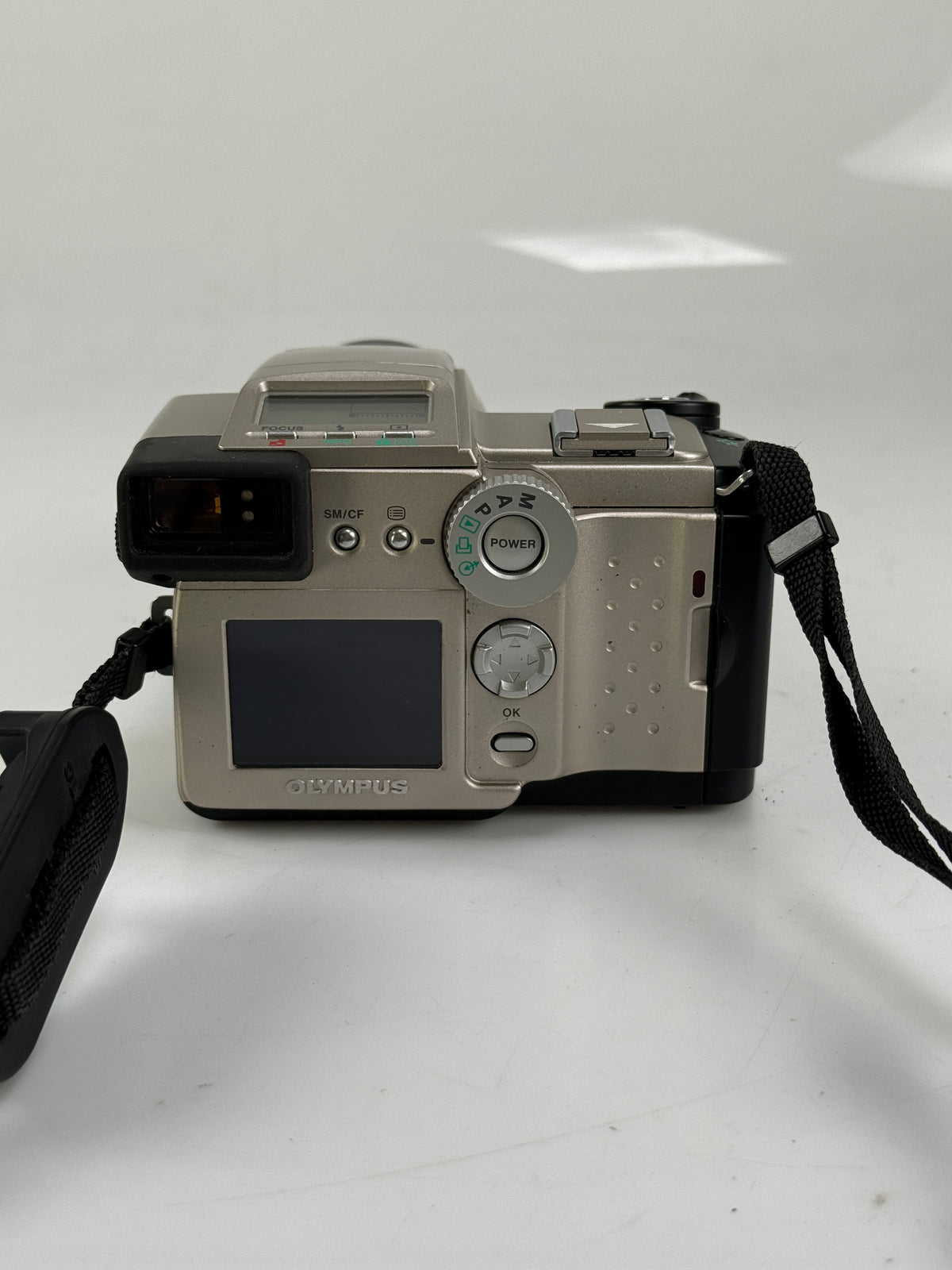 Olympus Camedia C-2500L Digital Camera with 9.2-28mm f2.8-3.9 zoom lens