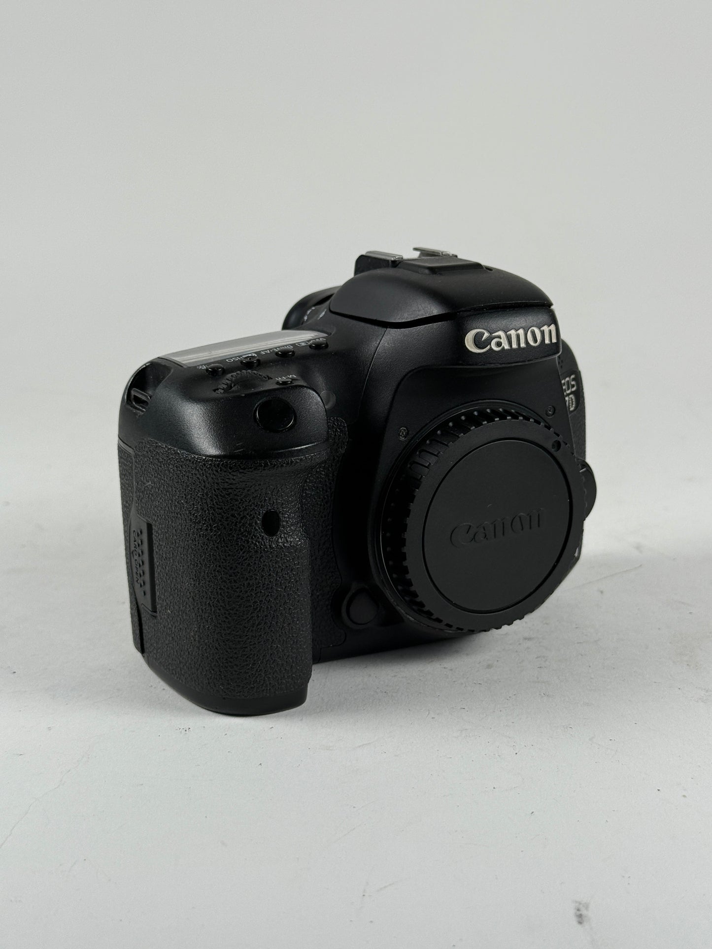 Canon EOS 7D mark II 20.2MP Digital SLR Camera Body