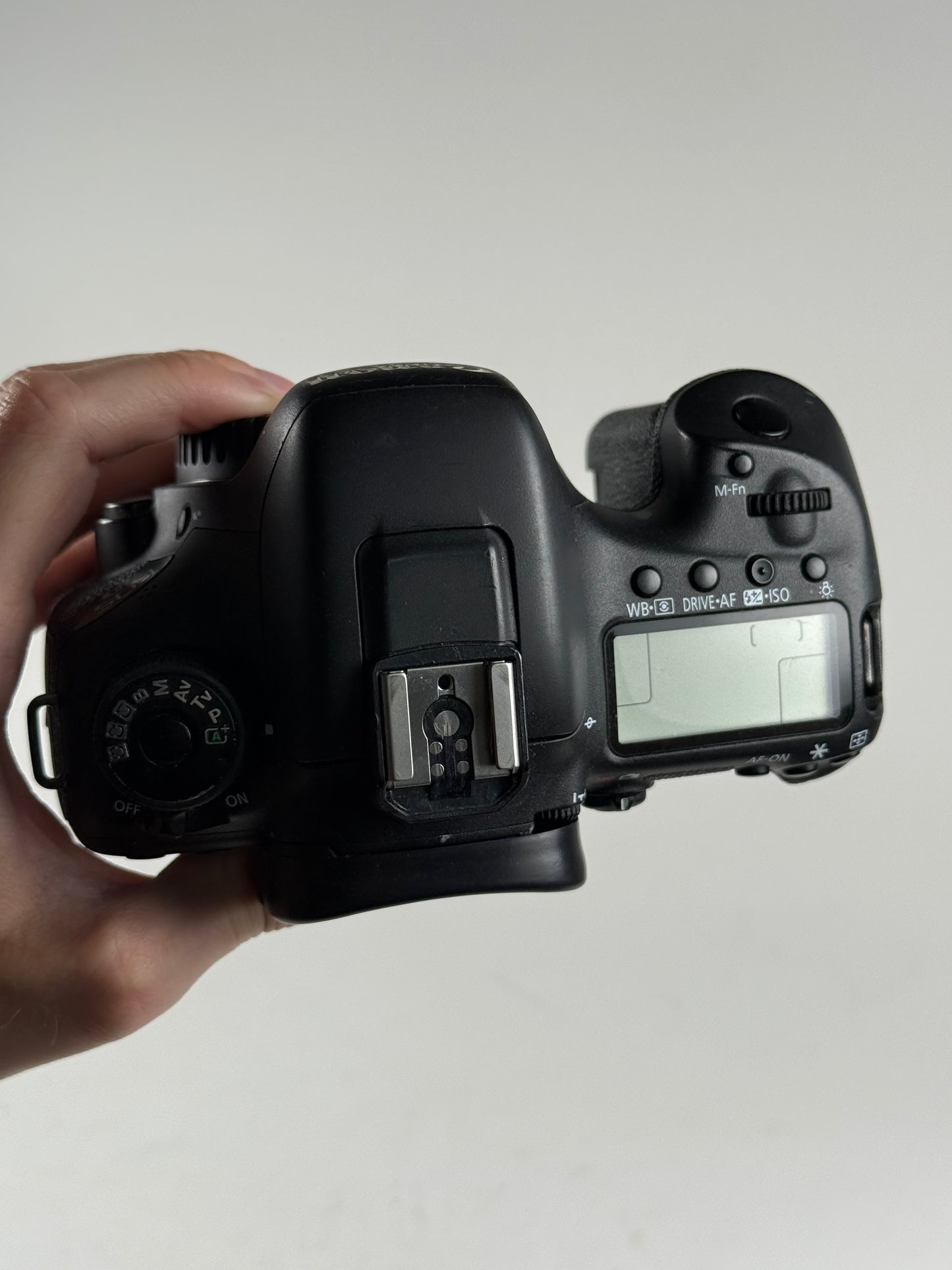 Canon EOS 7D mark II 20.2MP Digital SLR Camera Body