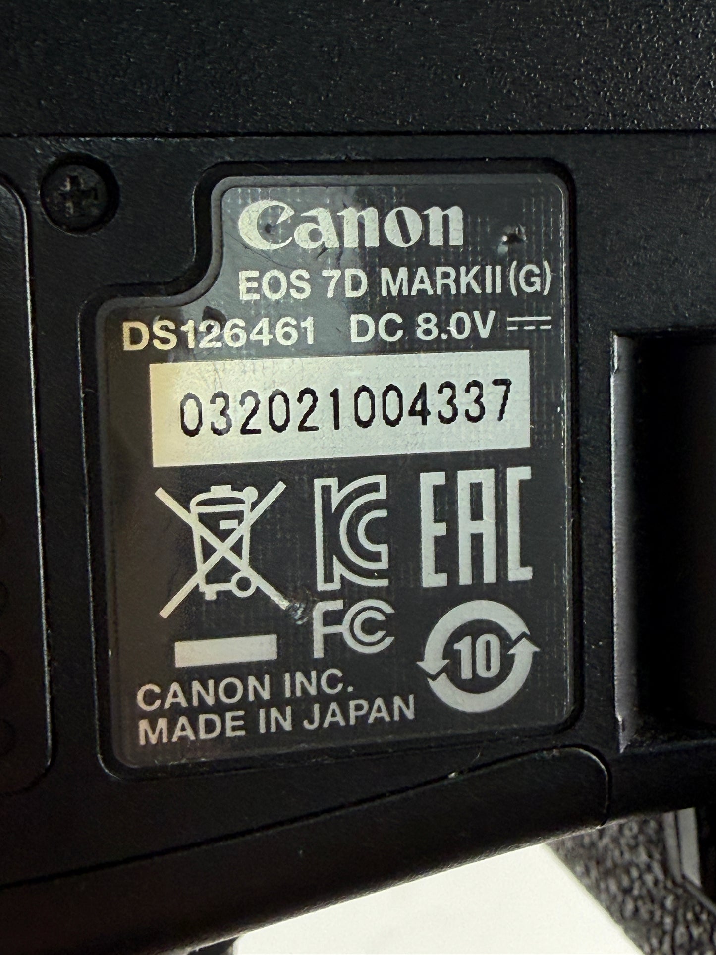 Canon EOS 7D mark II 20.2MP Digital SLR Camera Body