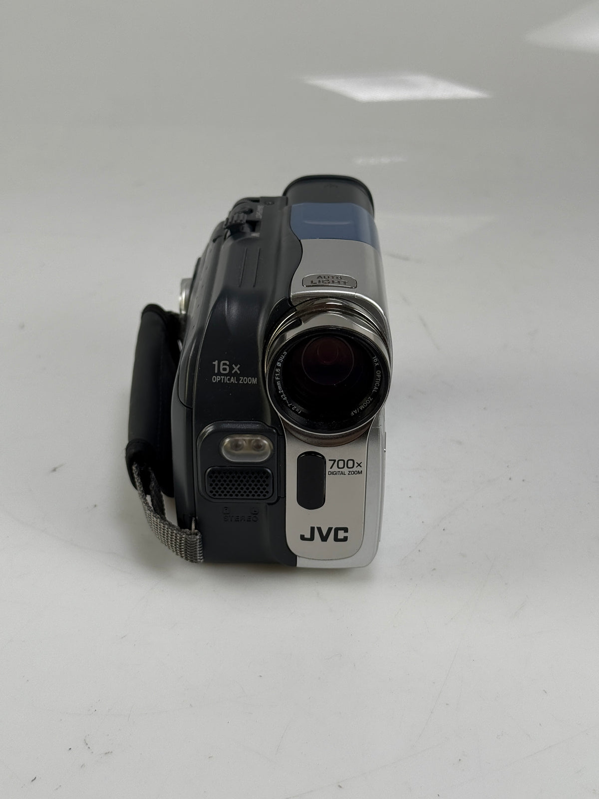 JVC GR-D33U MiniDV Digital Video Camera Camcorder Silver Blue