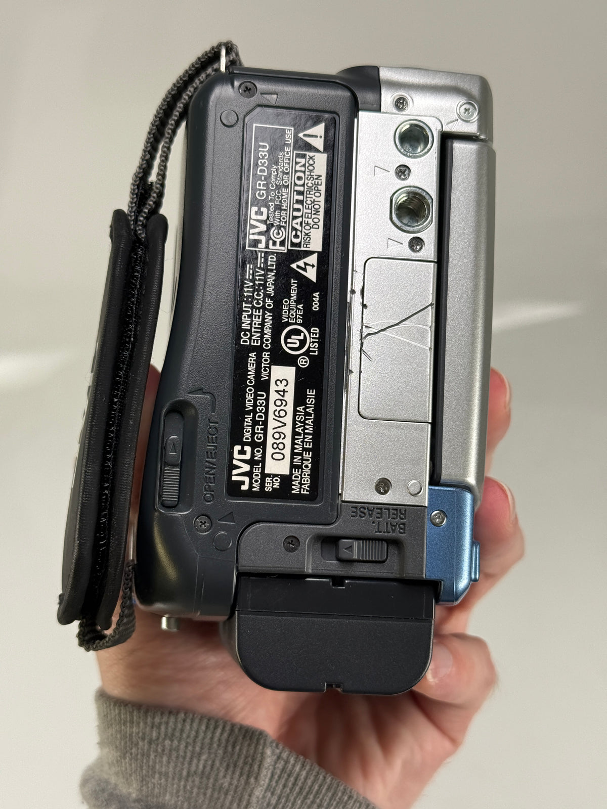 JVC GR-D33U MiniDV Digital Video Camera Camcorder Silver Blue