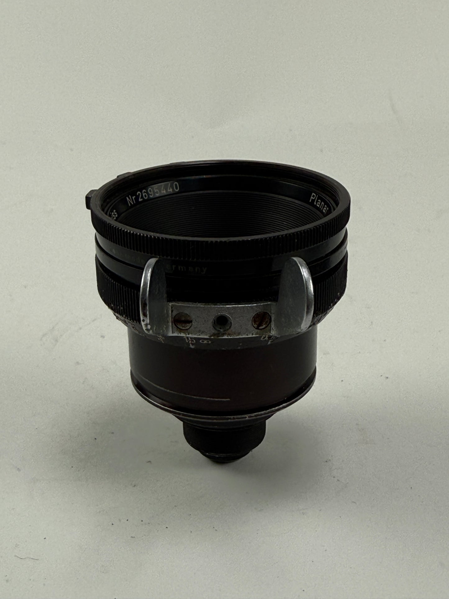 Carl Zeiss Distagon 16mm F2 for Arri standard cine lens for 16mm