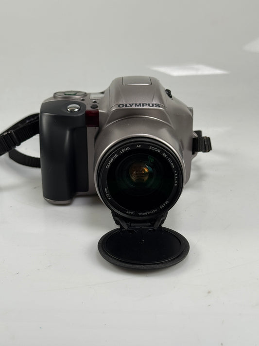 Olympus 35mm Film Camera IS-20 Quartzdate SLR 4X Zoom 52mm Lens Auto 28-110mm