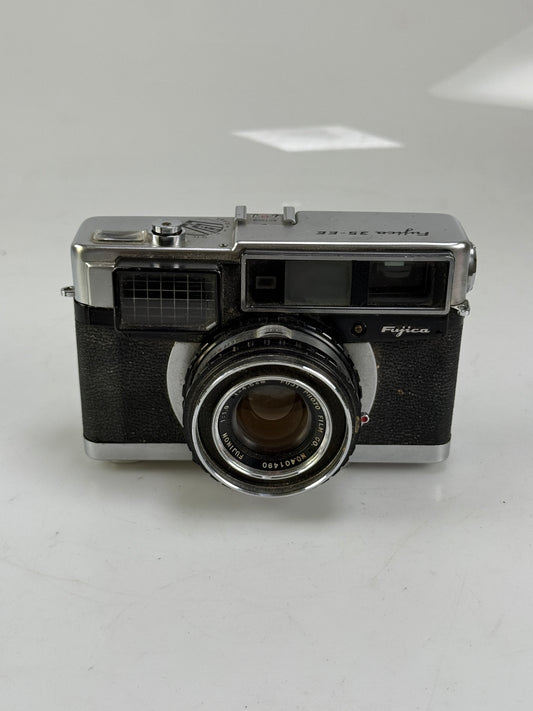 Vintage Fuji Fujica 35-EE 35mm Rangefinder Camera Fujinon 45mm f1.9