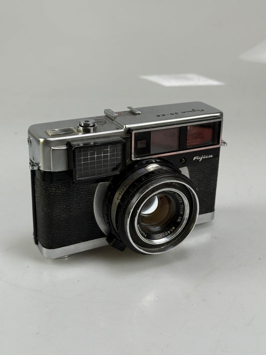 Vintage Fuji Fujica 35-EE 35mm Rangefinder Camera Fujinon 45mm f1.9