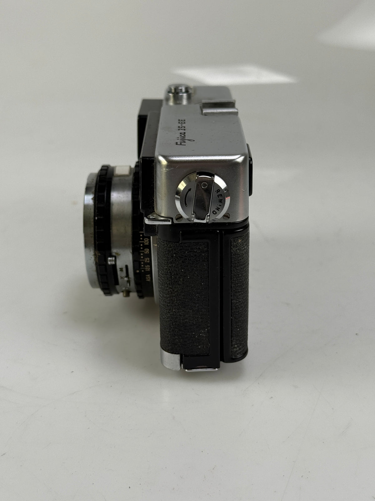 Vintage Fuji Fujica 35-EE 35mm Rangefinder Camera Fujinon 45mm f1.9