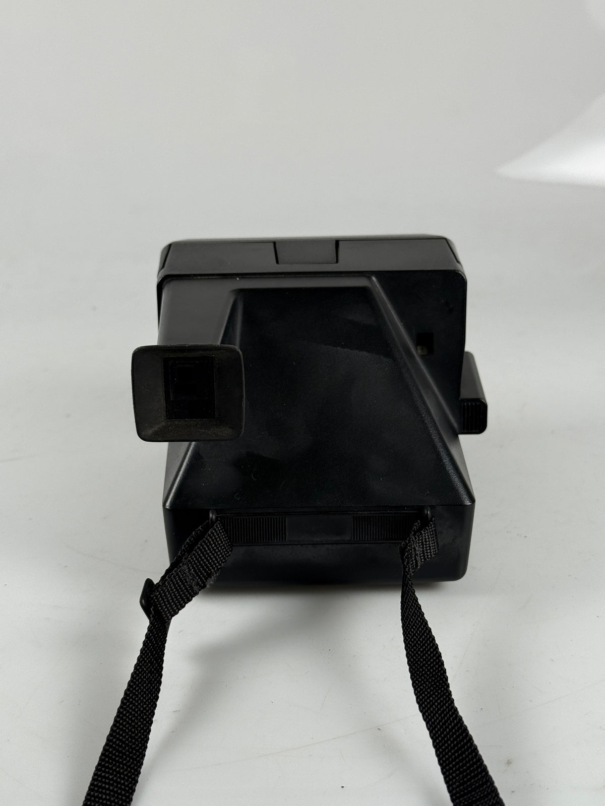 Polaroid Sun 600 AutoFocus Instant Film Camera w/ case