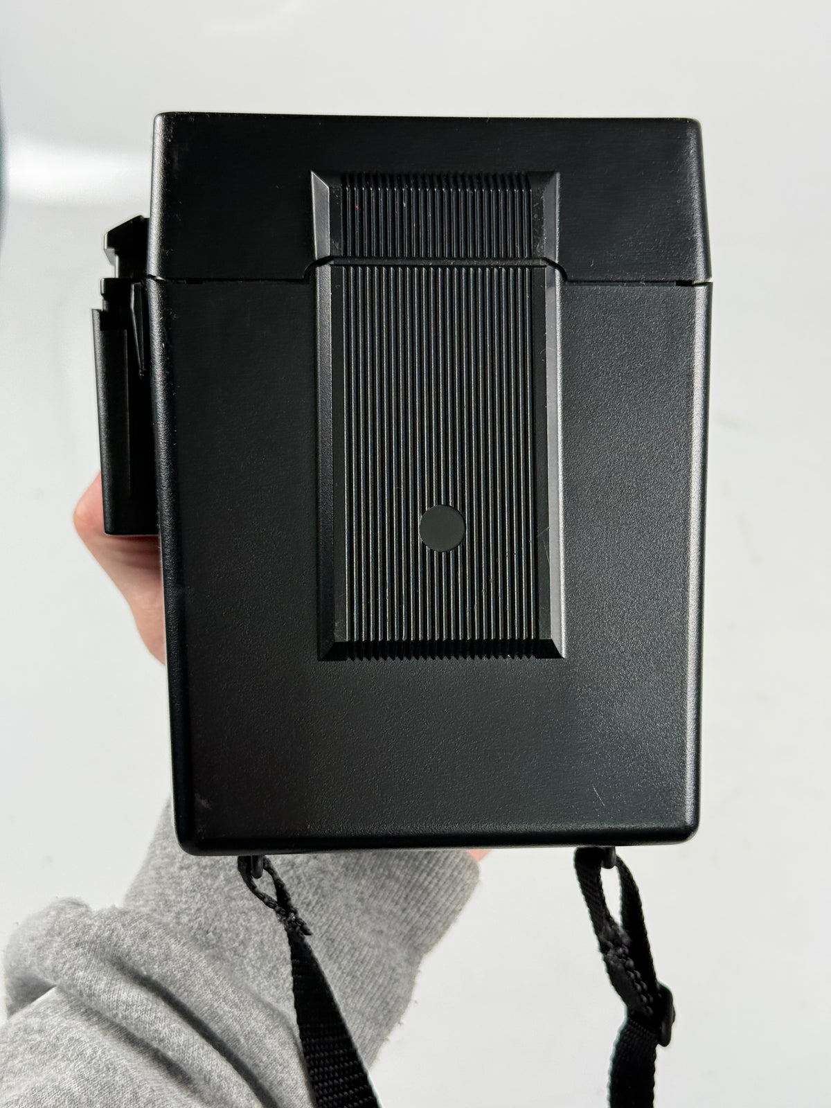 Polaroid Sun 600 AutoFocus Instant Film Camera w/ case