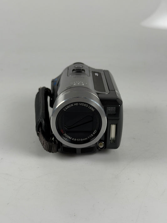 Canon VIXIA HF100 Full HD 1080p AVCHD Flash Camcorder