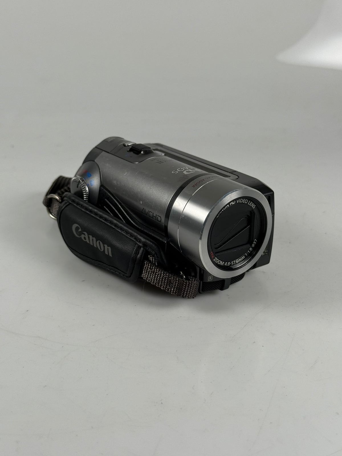 Canon VIXIA HF100 Full HD 1080p AVCHD Flash Camcorder