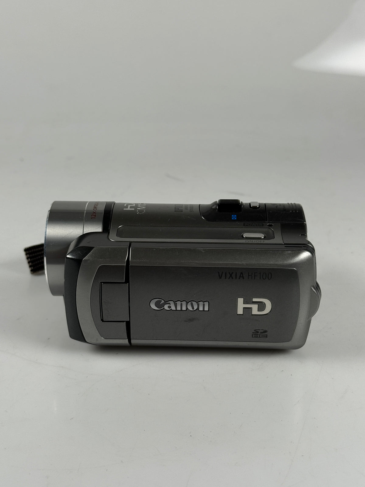 Canon VIXIA HF100 Full HD 1080p AVCHD Flash Camcorder
