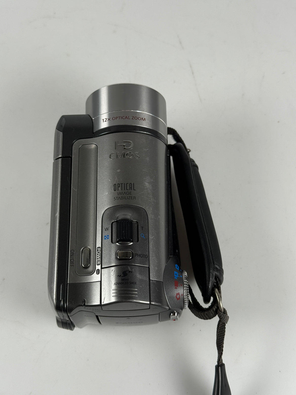 Canon VIXIA HF100 Full HD 1080p AVCHD Flash Camcorder