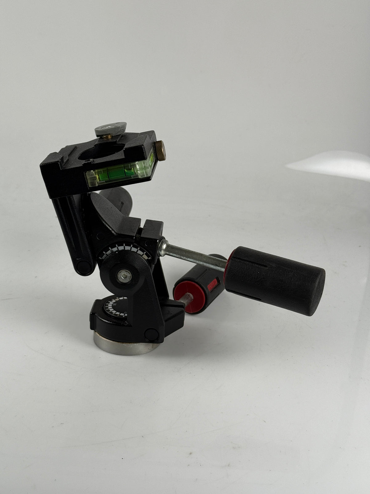Bogen 3047 Tripod Head, handles