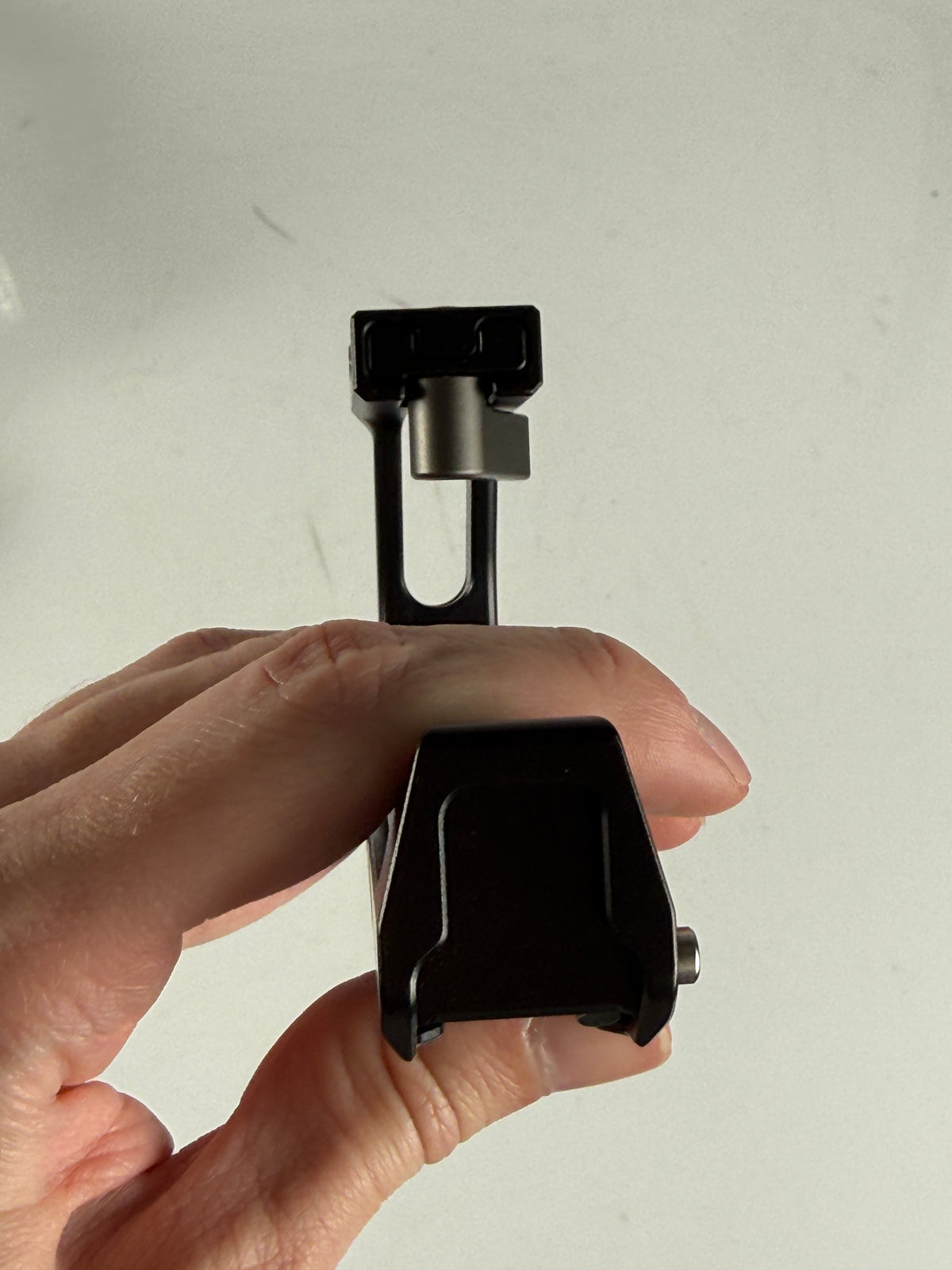 SIRUI Top Handle with Locating Mount for ARRI and NATO Mount AM-MTHA