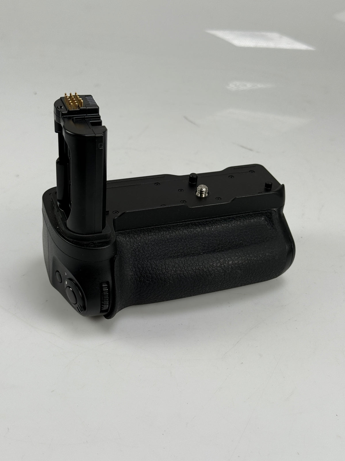 Nikon MB-N12 Power Batter Grip For The Nikon Z8 Camera
