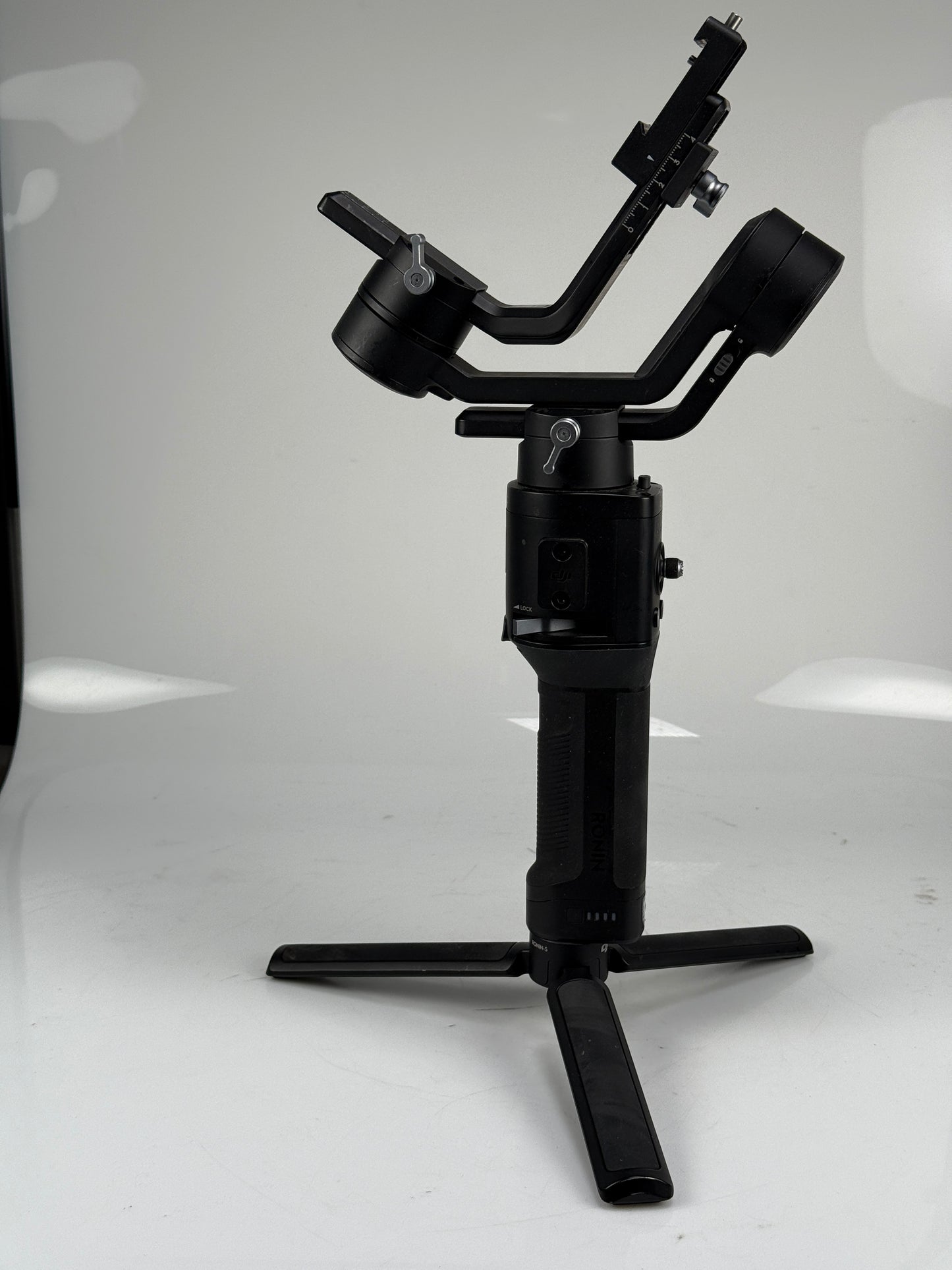 DJI Ronin SC 2 Gimbal Stabilizer
