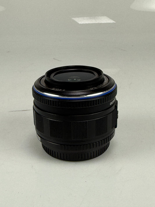 Olympus Digital 14-42mm f3.5-5.6 M.Zuiko L ED Lens Micro 4/3 MFT