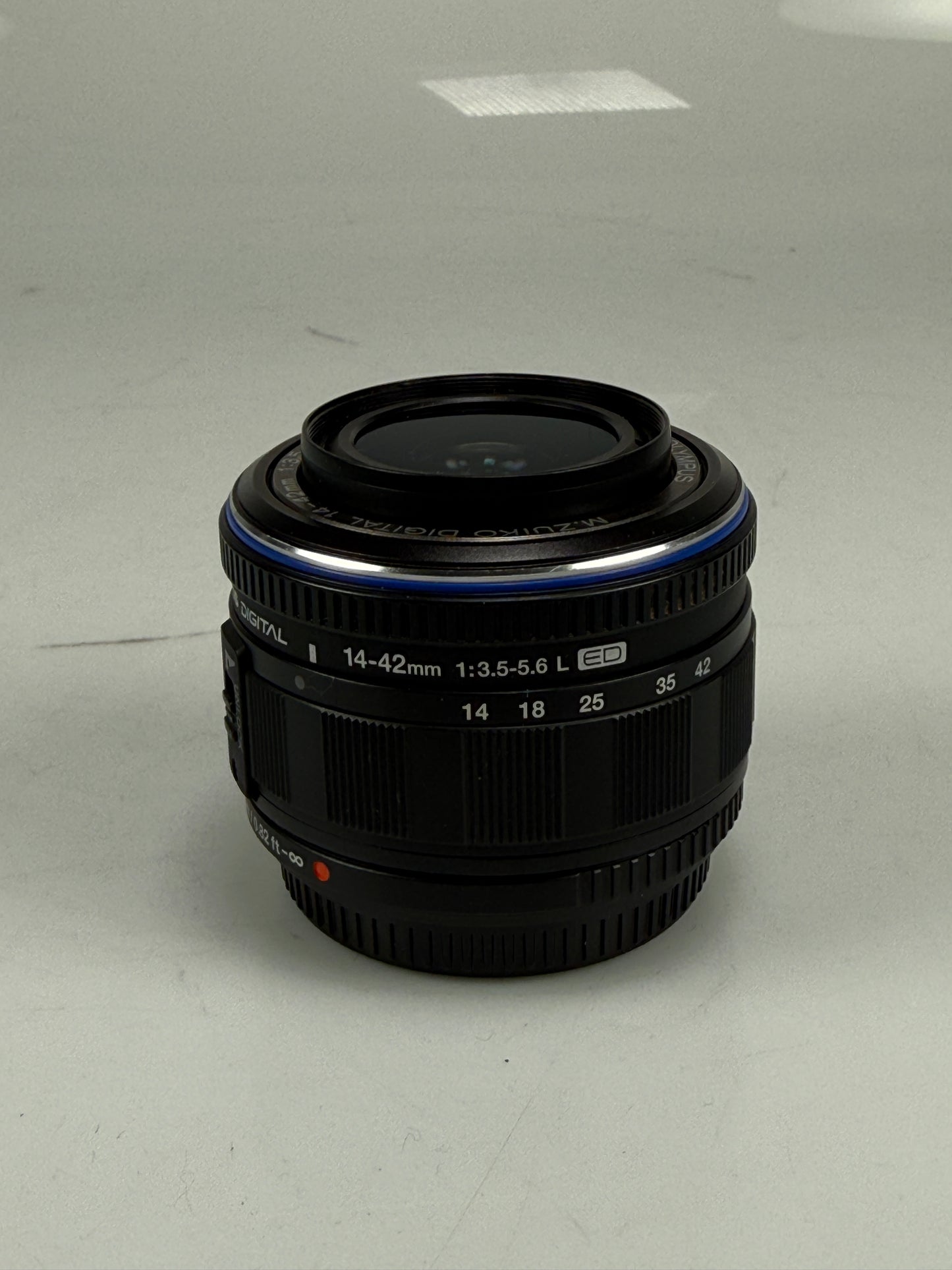 Olympus Digital 14-42mm f3.5-5.6 M.Zuiko L ED Lens Micro 4/3 MFT