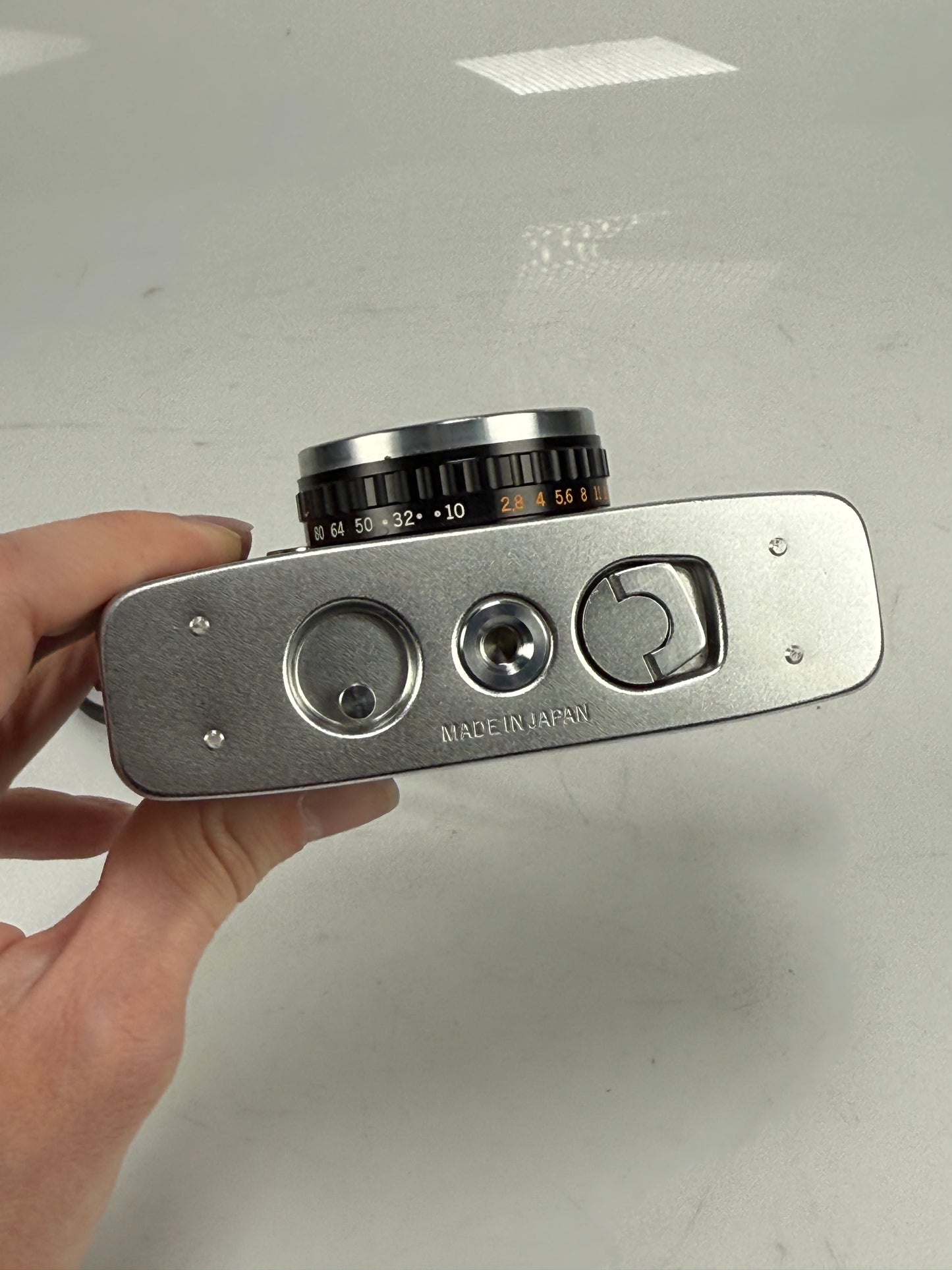 OLYMPUS PEN EE Half Flame Film Camera 2.8cm f3.5