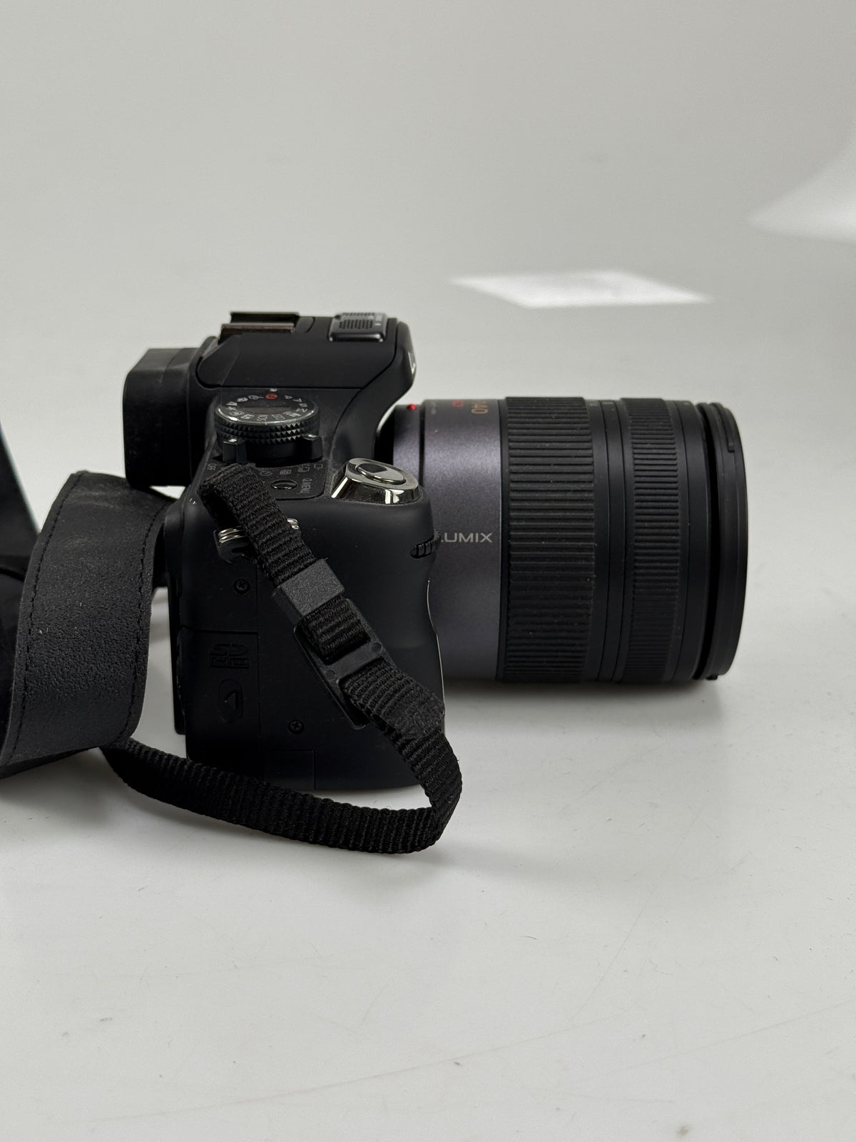 Panasonic LUMIX DMC-GH1 Black 12.1MP 14-140mm f4.5-5.8 Lens