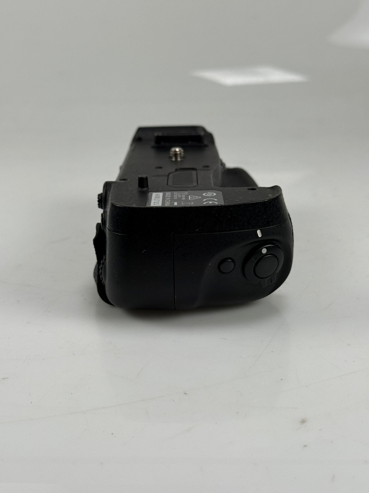 Genuine OEM Nikon MB-D18 Multi Power Battery Pack Grip for D850