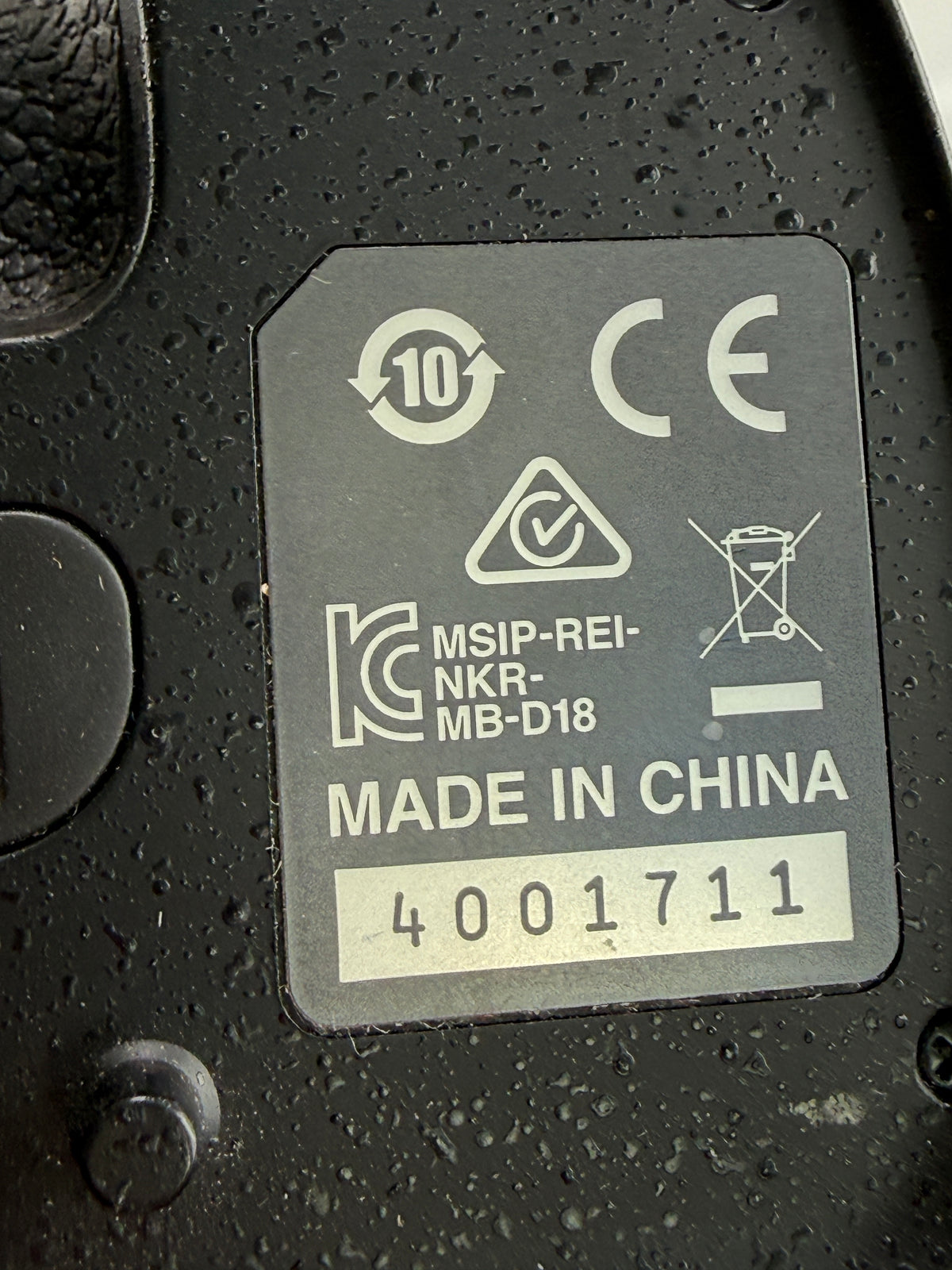 Genuine OEM Nikon MB-D18 Multi Power Battery Pack Grip for D850