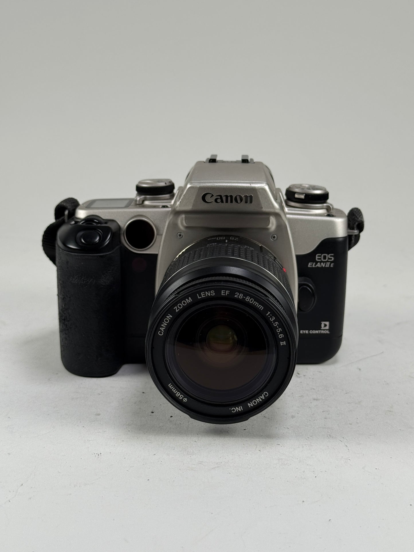 Canon EOS ELAN II Eye Control  Film SLR Camera w/ 28-80mm lens kit