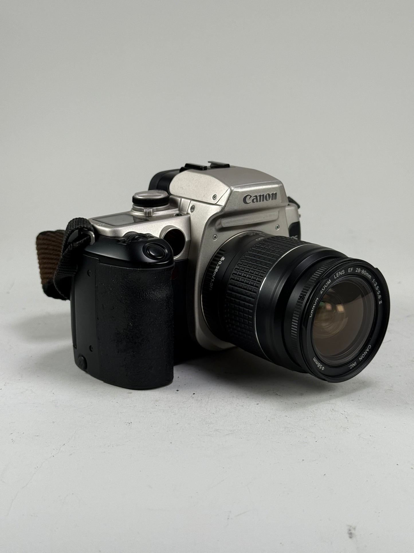 Canon EOS ELAN II Eye Control  Film SLR Camera w/ 28-80mm lens kit