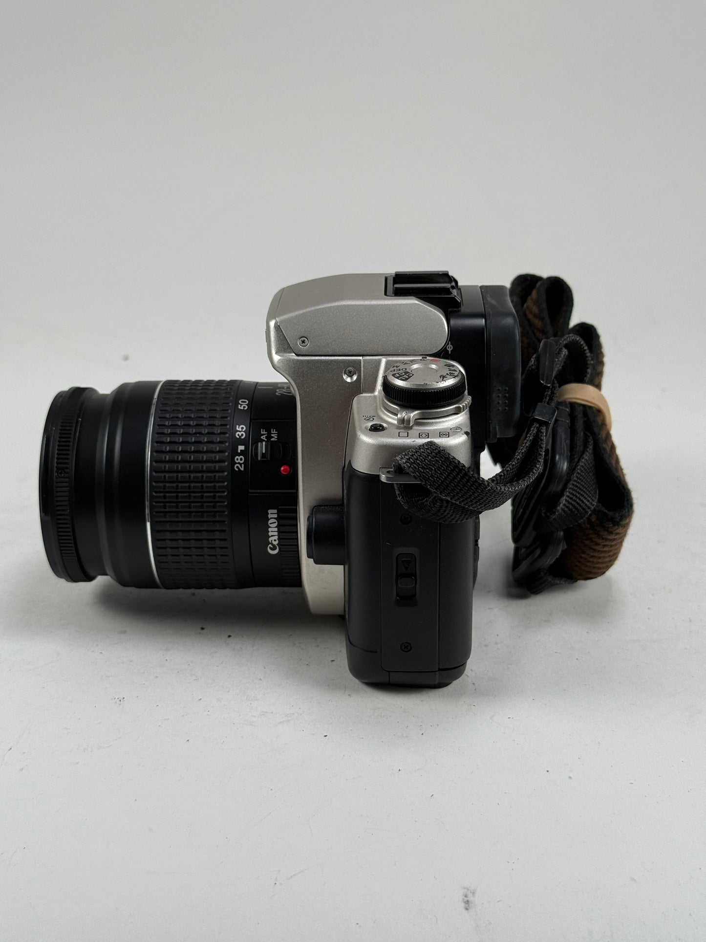Canon EOS ELAN II Eye Control  Film SLR Camera w/ 28-80mm lens kit