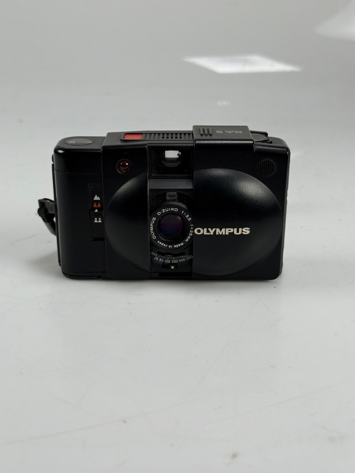 Olympus XA2 35mm Rangefinder Camera 35mm f3.5