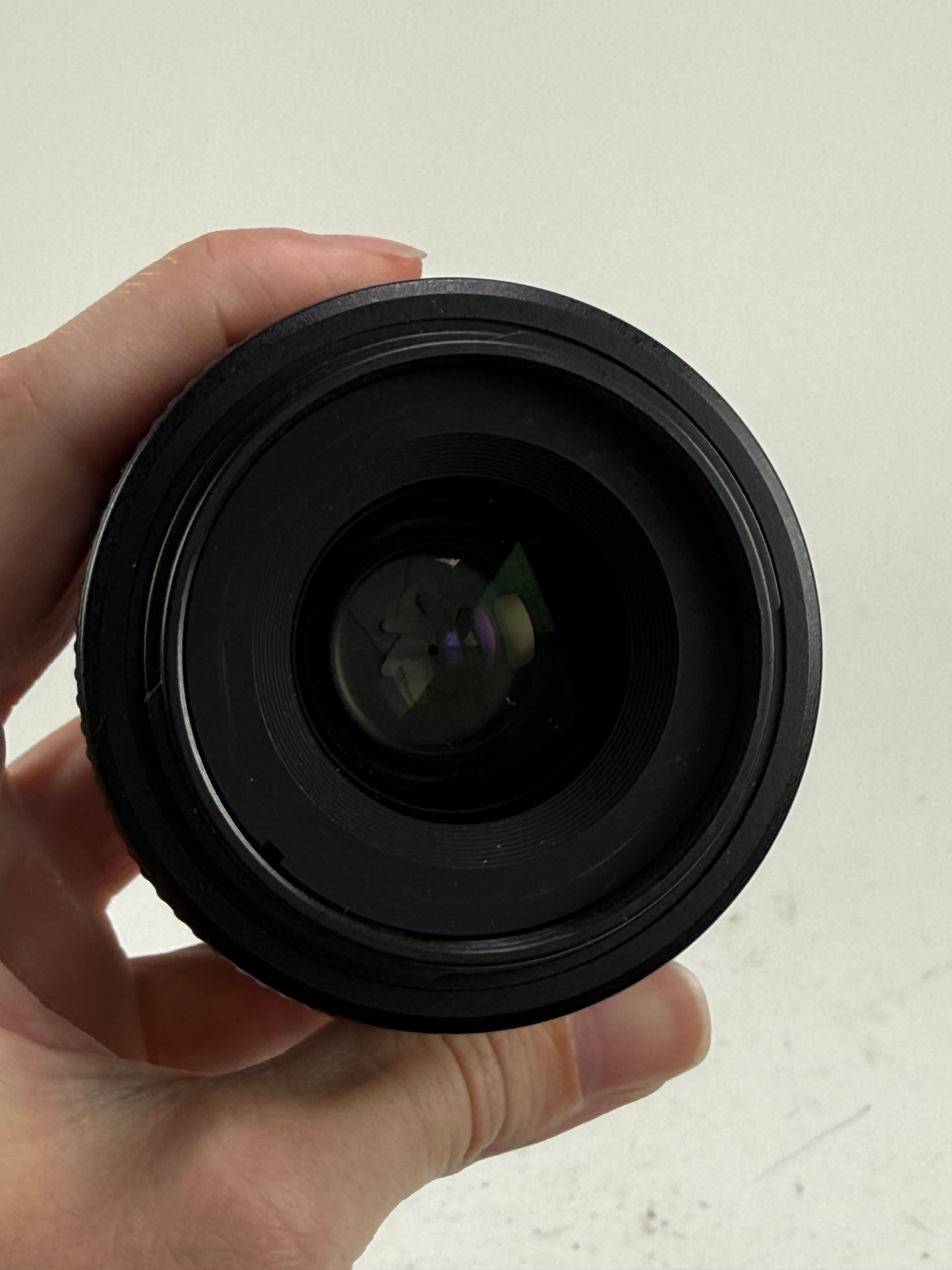 Nikon 35mm f1.8G AF-S DX Lens for Nikon DSLR Cameras