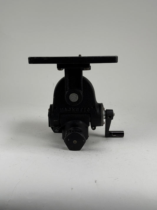 Majestic Model 1901 Heavy Duty Geared Tripod Head