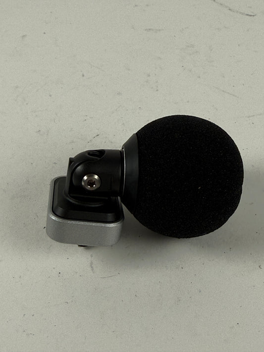 Shure MV88 Digital Wired Stereo Condenser Microphone, Apple lightning connection
