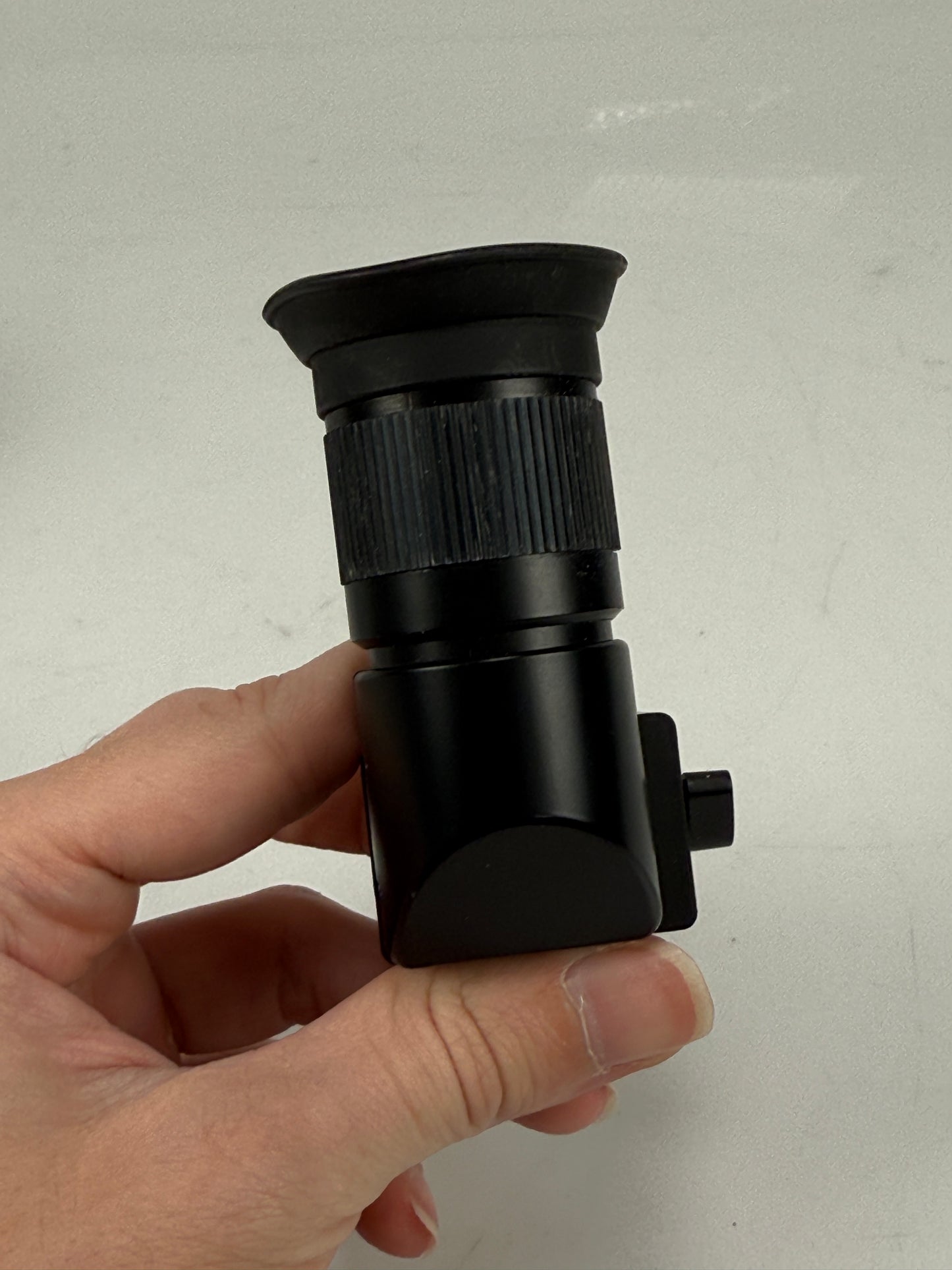 LEICA ORIGINAL 14300 ANGLE VIEWFINDER FOR R CAMERA