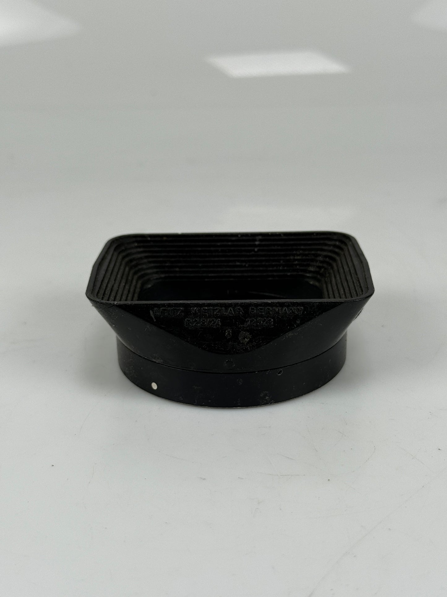 Lens Hood for Leica R 24mm F2.8 Elmarit-R #12523 Leitz Shade