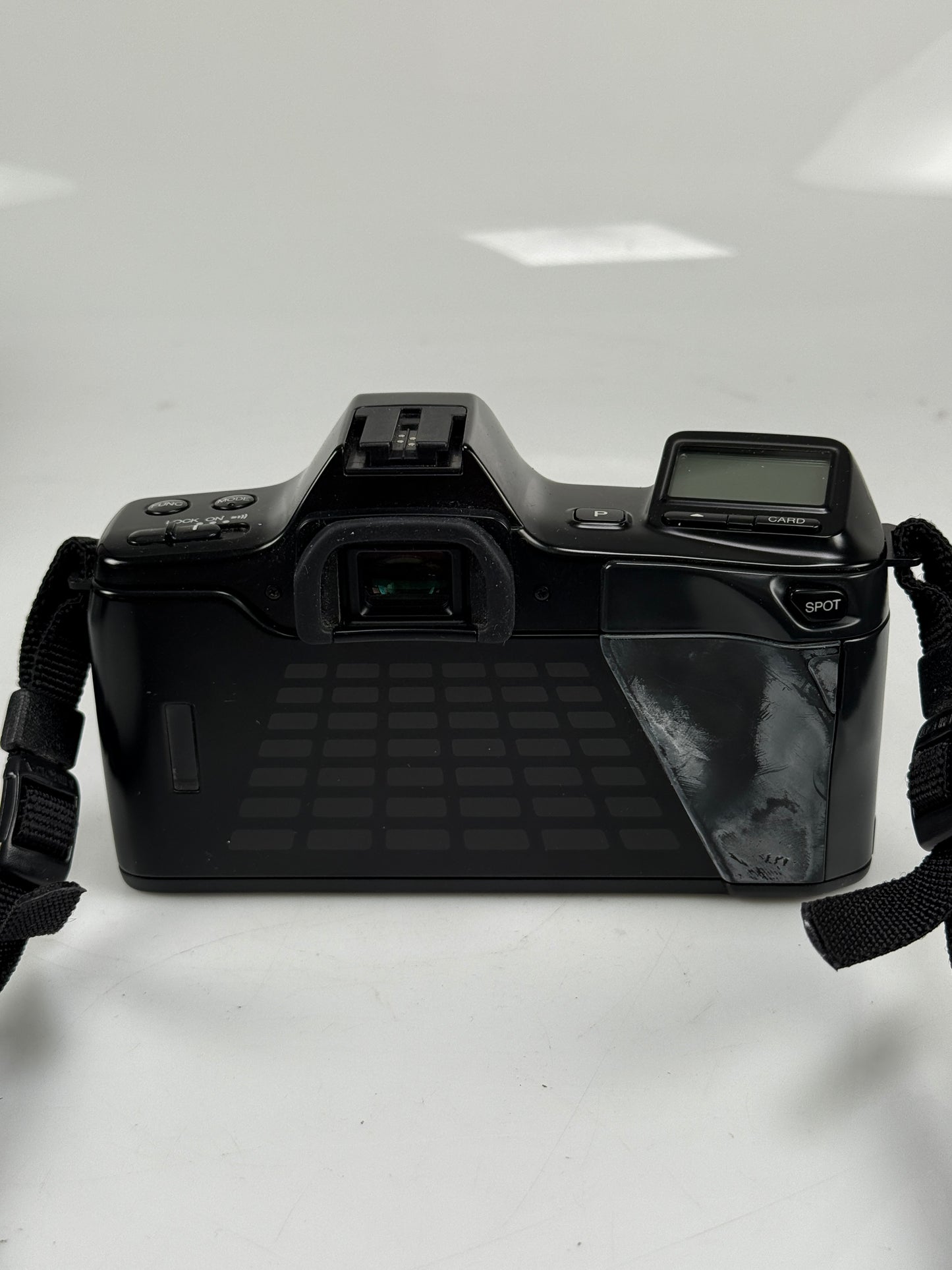 Minolta Maxxum 7000i 35mm SLR Camera kit with 2 lenses, flash