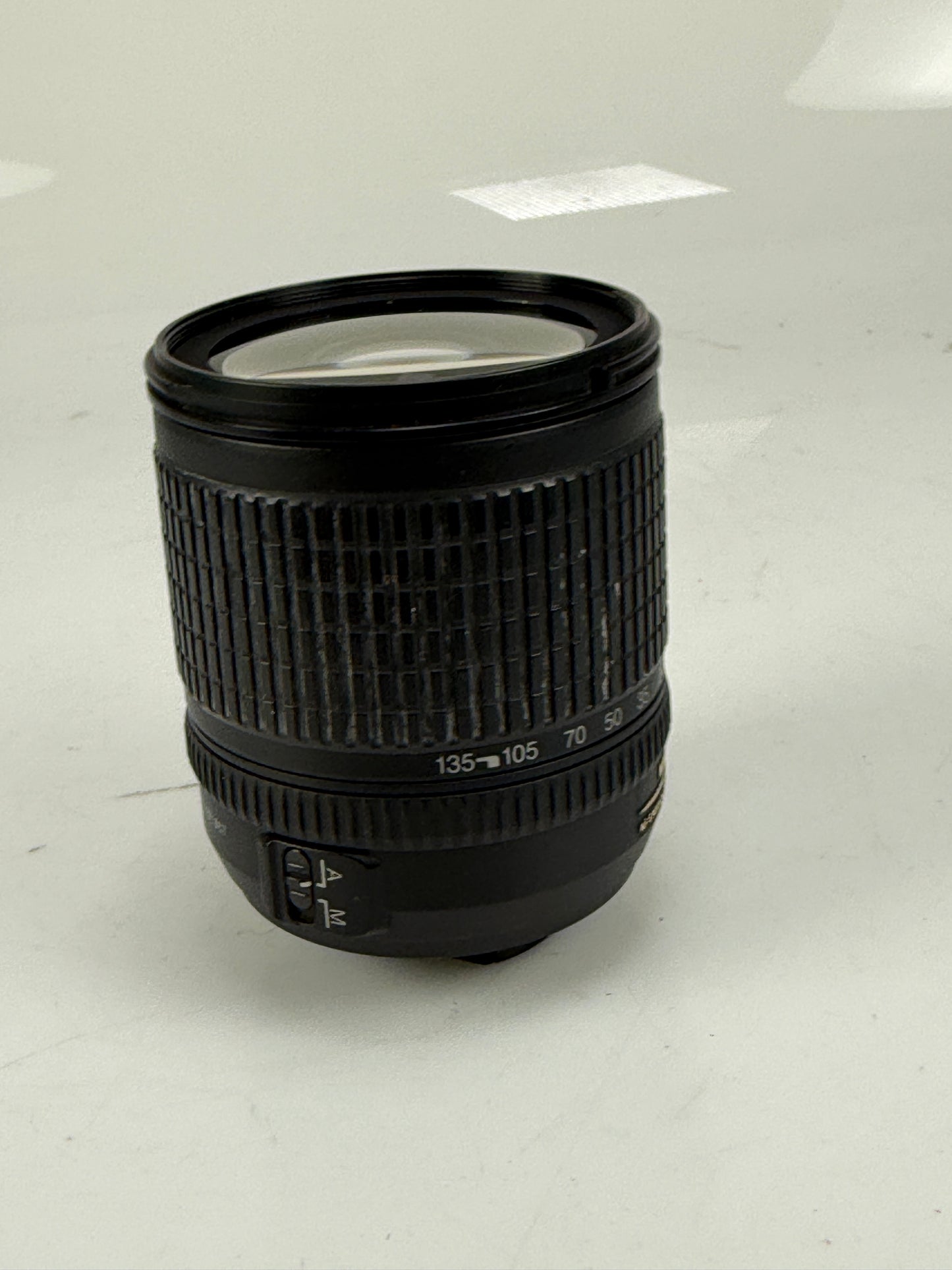 Nikon AF-S DX Nikkor 18-135mm 3.5-5.6 G ED IF AF Lens for APS-C Sensor DSLR