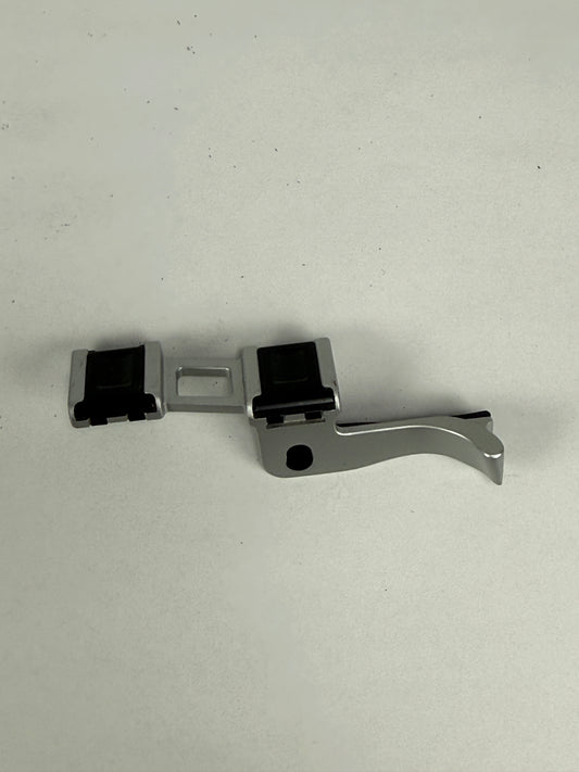 Match Technical Thumbs Up CSEP-4S for Leica Double Hot Shoe Silver Chrome