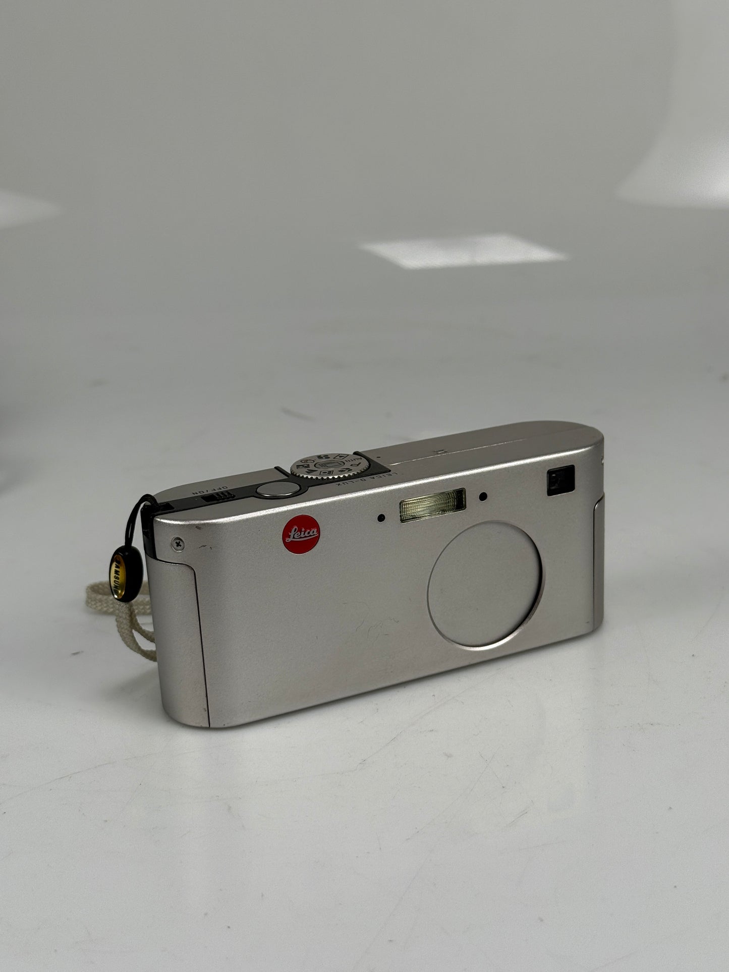Leica D-Lux 1 original Digital Camera 3.2MP 18236